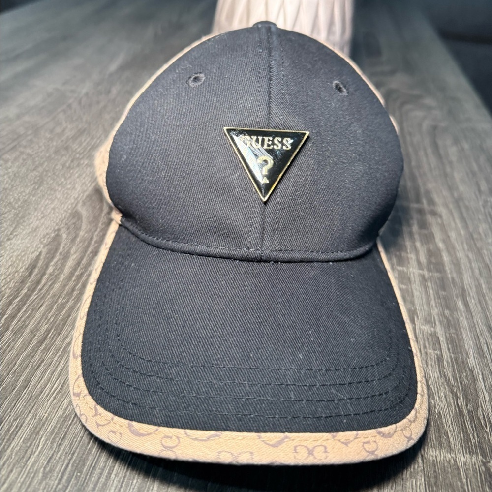 Guess Black and Tan Logo Cap